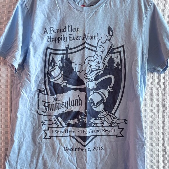 Walt Disney World New Fantasyland grand opening 2012 t-shirt size Medium - Picture 1 of 4